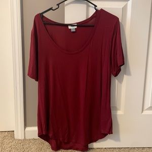 Large, maroon old navy t-shirt